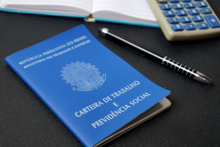 Brasil cria 1,279 milhão de postos de trabalho em 2025, aponta Caged