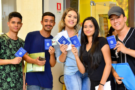 Governo veta projeto que retira direitos trabalhistas de jovens no primeiro emprego