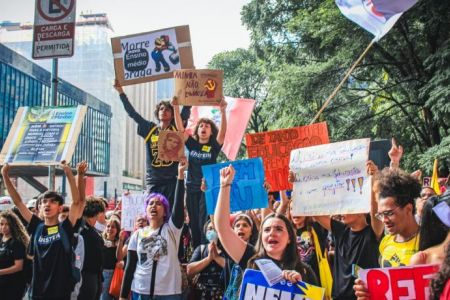Estudantes e entidades protestam em todo o país contra a reforma do Ensino Médio